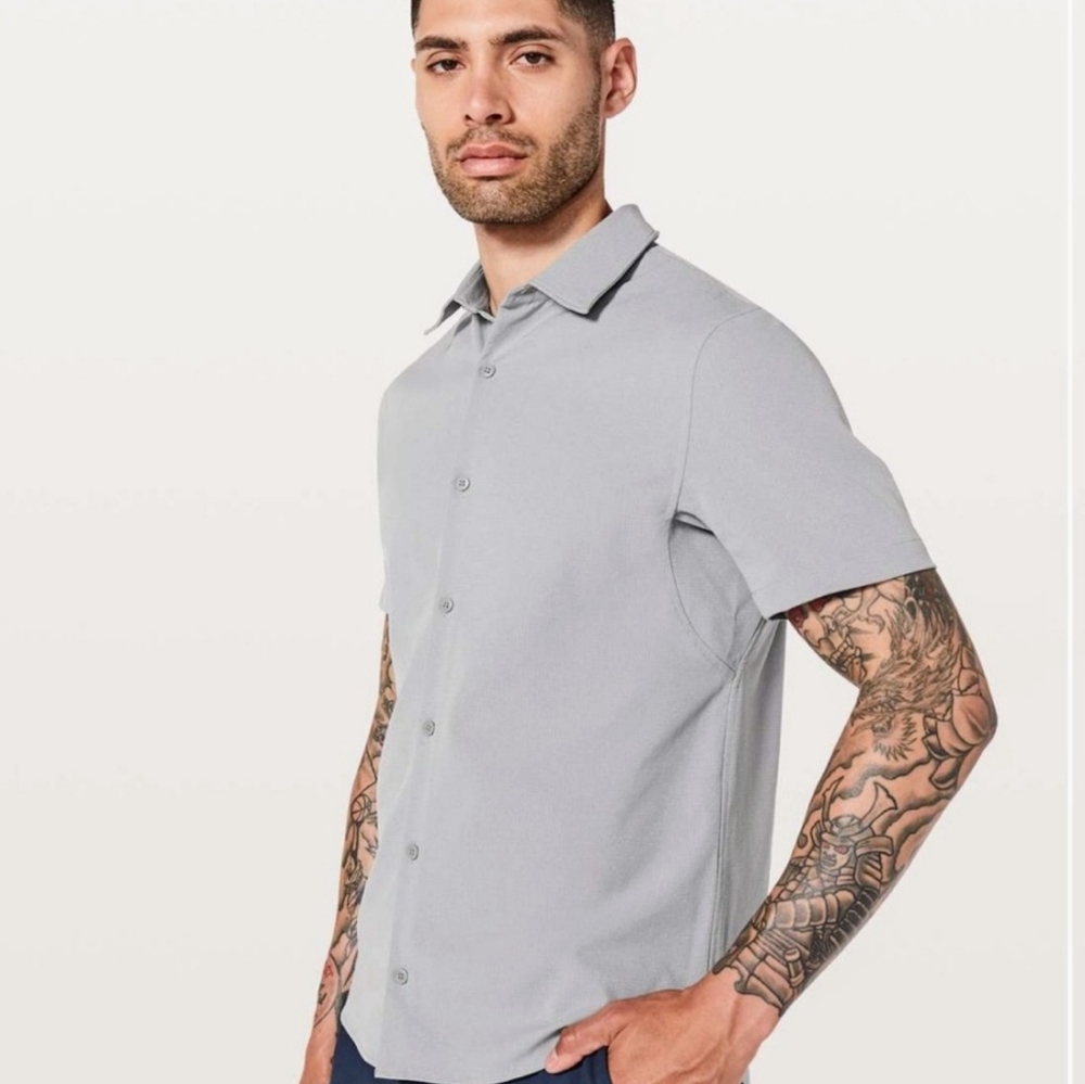 Lululemon airing short sleeve button down